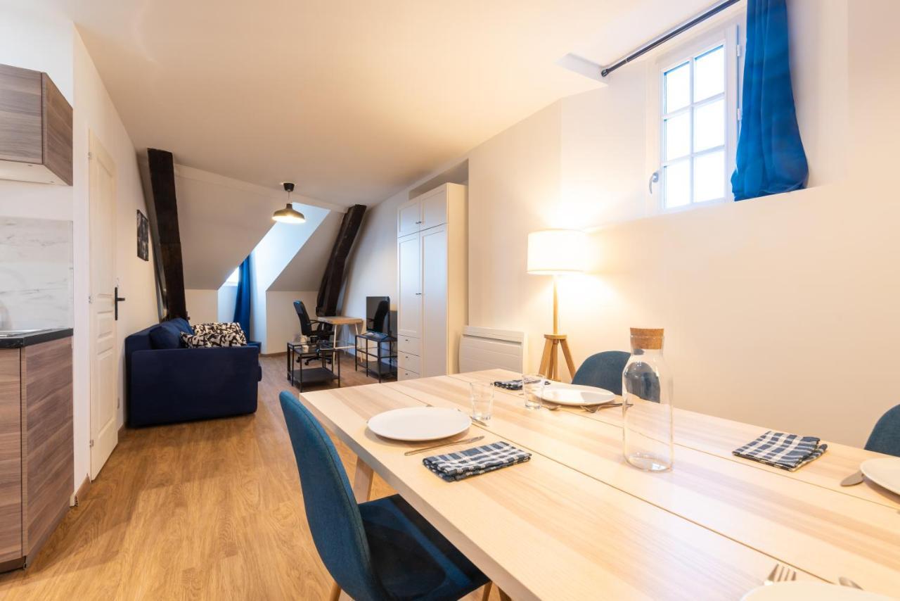 Appartement Coeur De Ville - Au Calme - Wifi - Four, Lave-Seche Linge Pau Eksteriør bilde