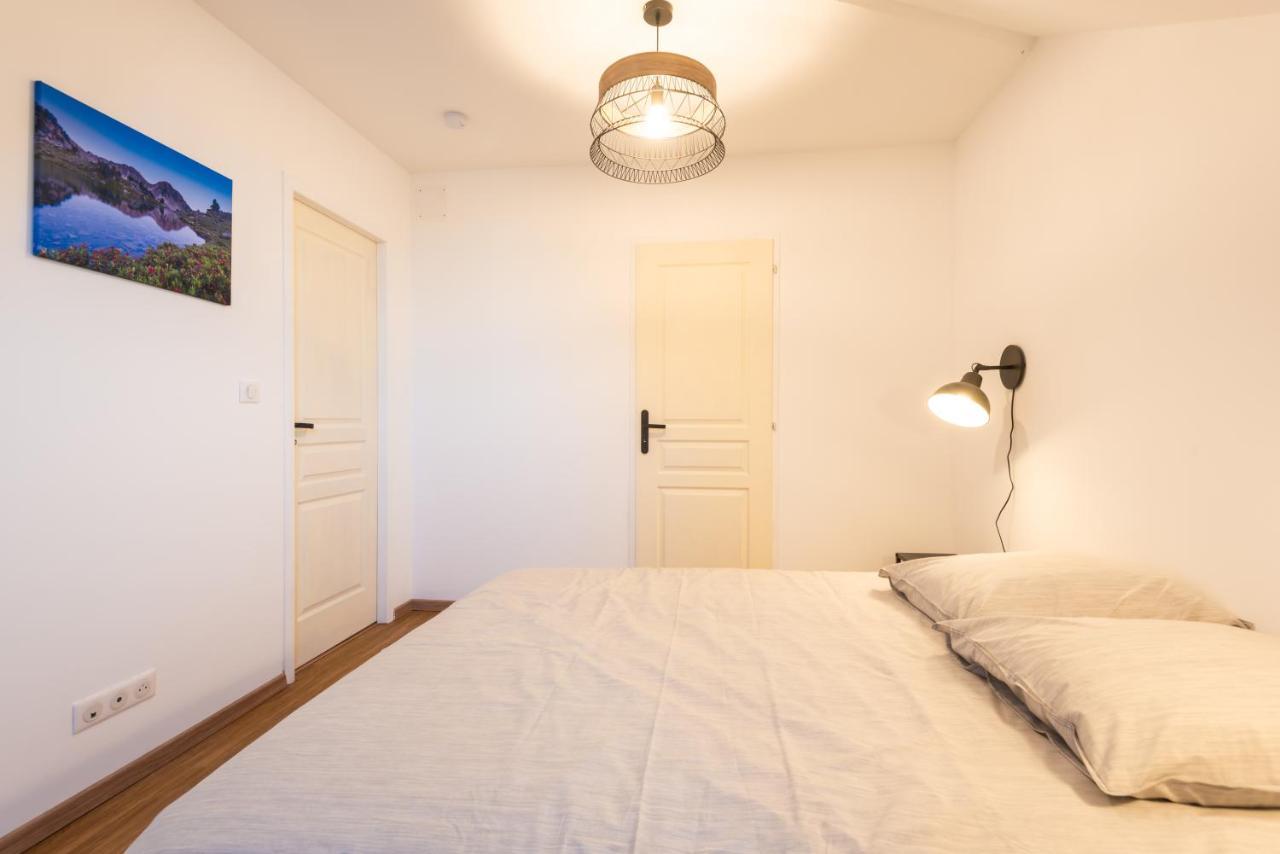 Appartement Coeur De Ville - Au Calme - Wifi - Four, Lave-Seche Linge Pau Eksteriør bilde